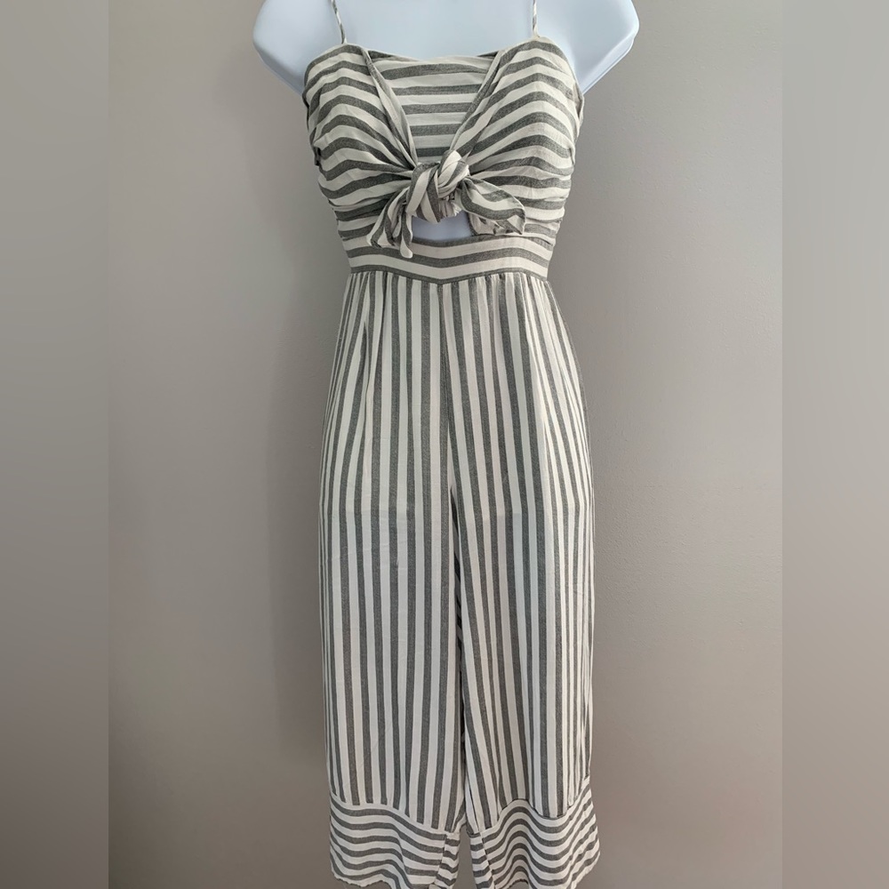 Fika the Brand Cute Tie Front Jumpsuit